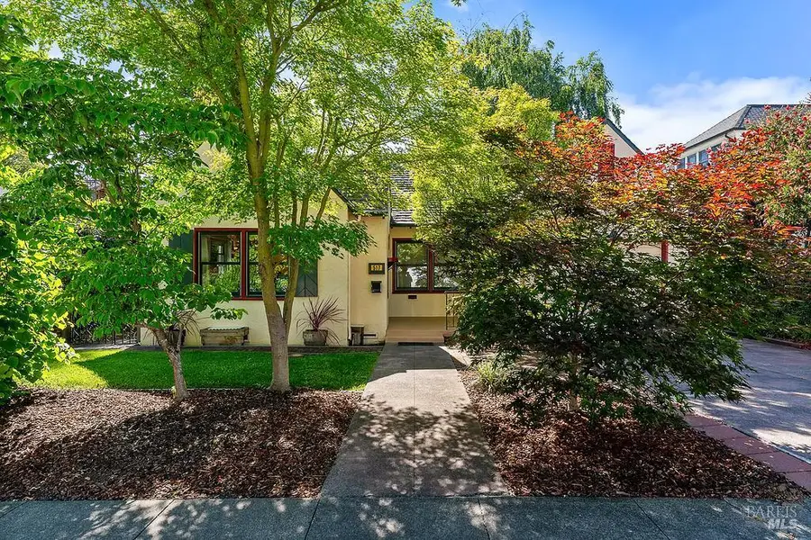 517 Johnson Street, Healdsburg, CA 95448 - #2