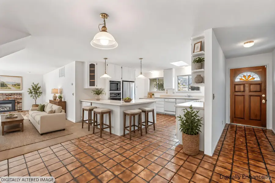 6 La Noche Court, Novato, CA 94945 - #3