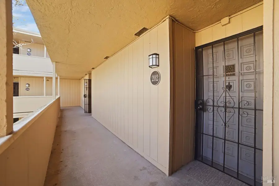 1370 Townview Avenue #202, Santa Rosa, CA 95405 - #3