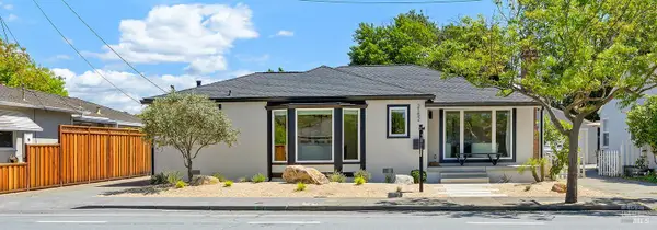 2152 Montecito Avenue, Santa Rosa, CA 95404