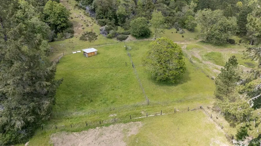 28655 N Highway 101 Highway, Willits, CA 95490 - #2