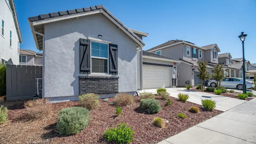 833 Cosmos Drive, Vacaville, CA 95687 - #3
