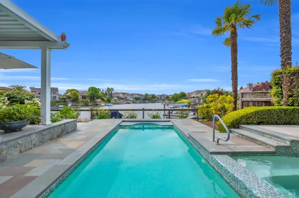 121 N Newport Drive, Napa, CA 94559