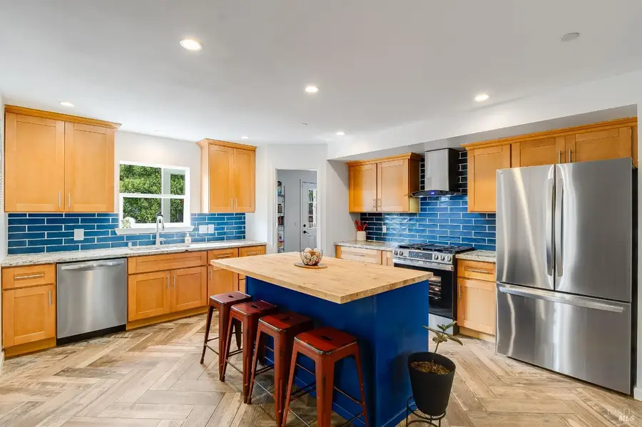 470 E O Street, Benicia, CA 94510 - #2