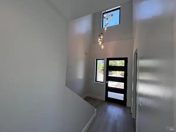 3701 Cross Creek Road, Santa Rosa, CA 95403