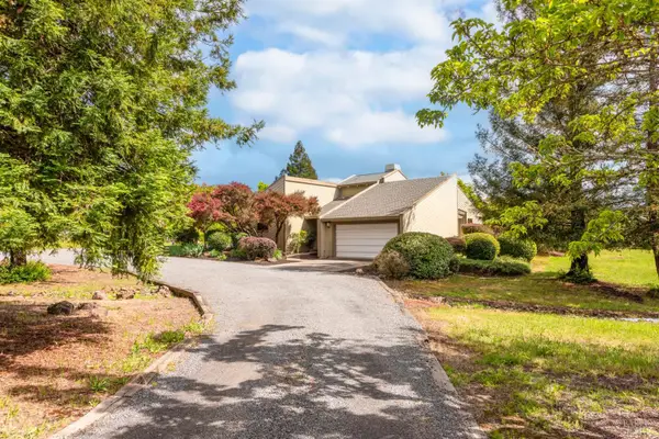 1084 Red Tail Road, Healdsburg, CA 95448