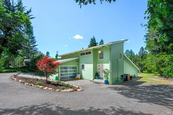 5675 St. Helena Road Ne, Santa Rosa, CA 95404