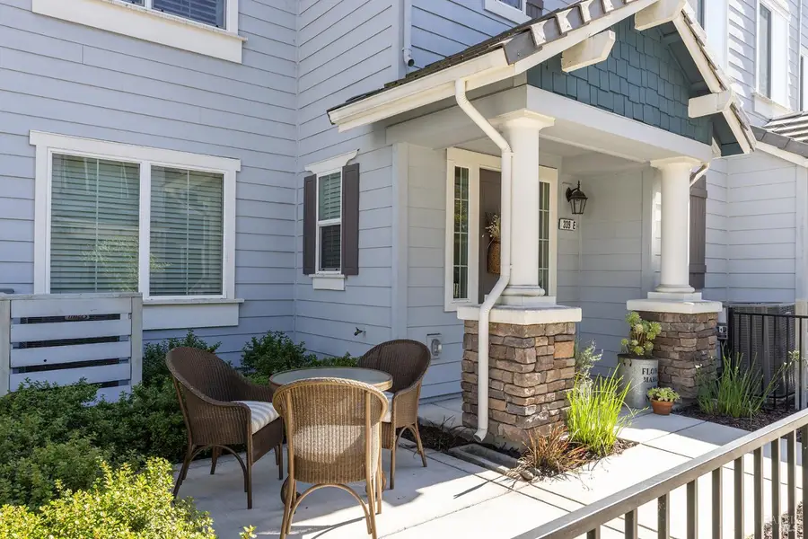 339 Pear Tree Terrace #E, Napa, CA 94558 - #2