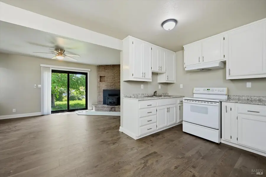 3723 Buckeye Street, Clearlake, CA 95422 - #2