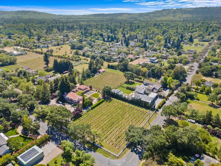 19521 7th Street E, Sonoma, CA 95476 - #2