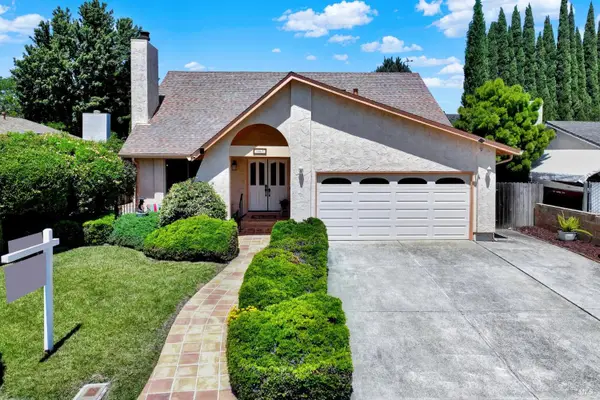 1067 Woodridge Drive, Vacaville, CA 95687