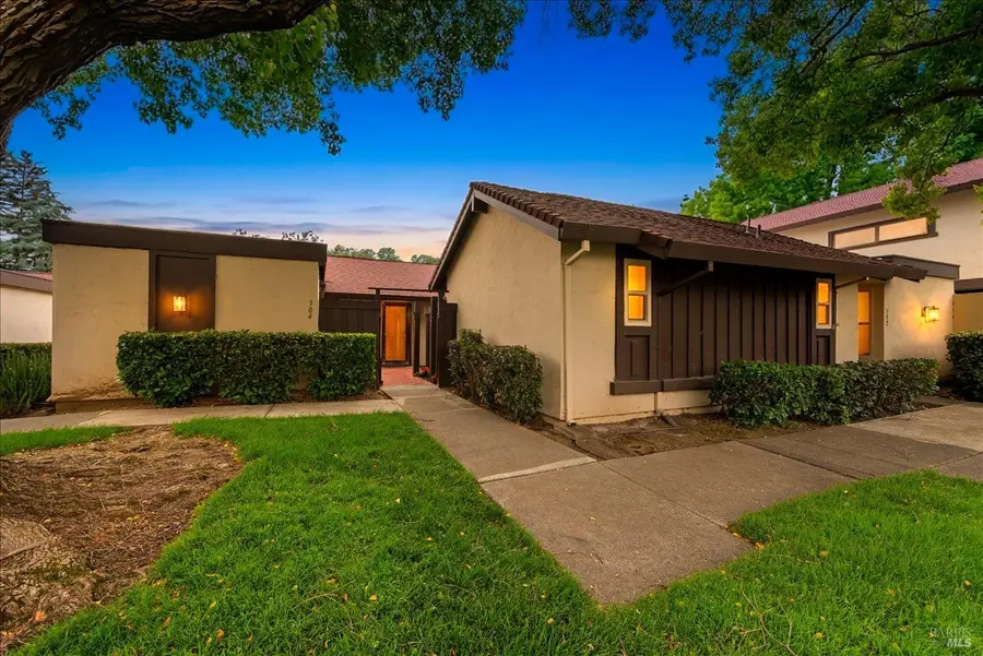 304 Acorn Court, Vacaville, CA 95688 - #2