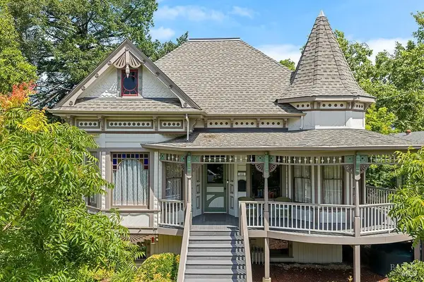 401 Matheson Street, Healdsburg, CA 95448