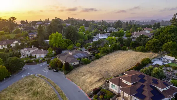 440 Rebecca Drive, Petaluma, CA 94952