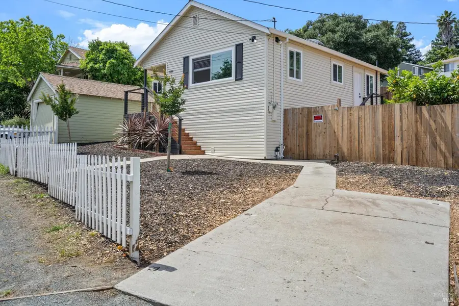 2266 Monterey Avenue, Martinez, CA 94553 - #3