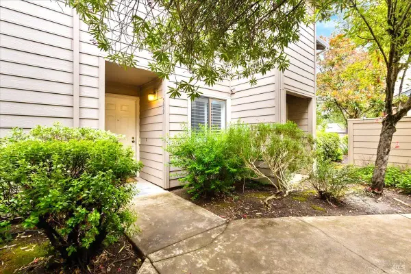 599 Mission Boulevard, Santa Rosa, CA 95409