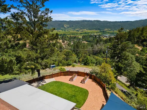770 Canyon Court, Ukiah, CA 95482