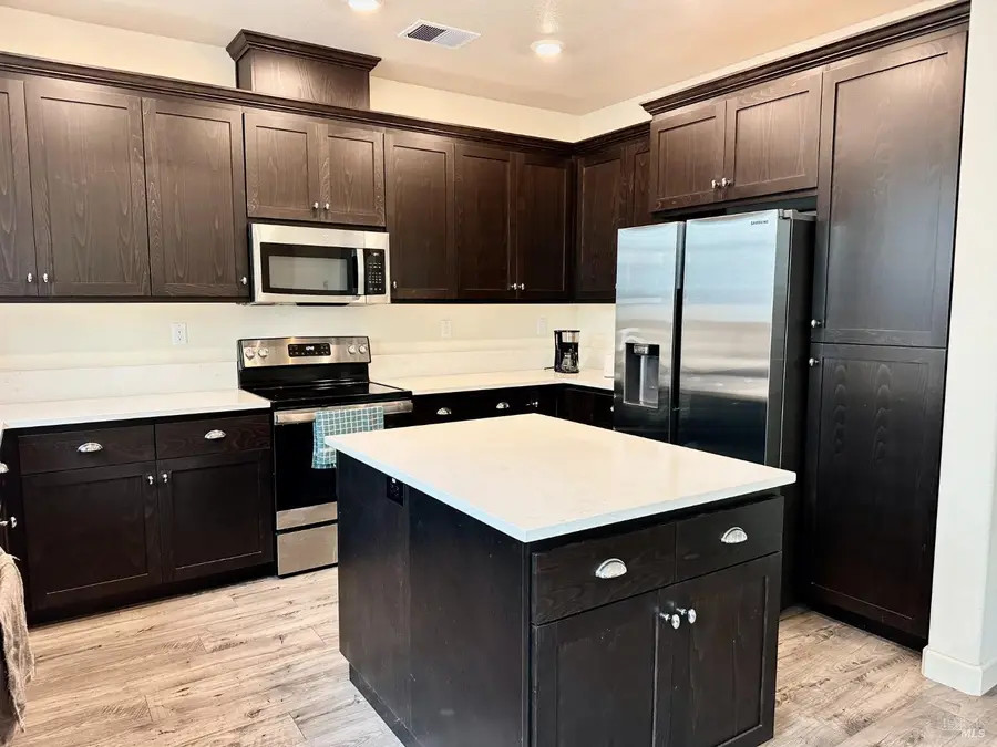 7461 Walker Way, Rohnert Park, CA 94928 - #2