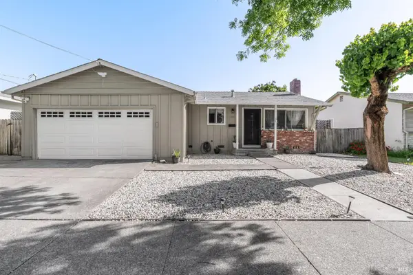 1558 W 3rd Street, Santa Rosa, CA 95401