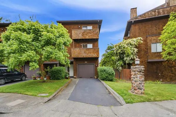 835 Liberty Street, Petaluma, CA 94952