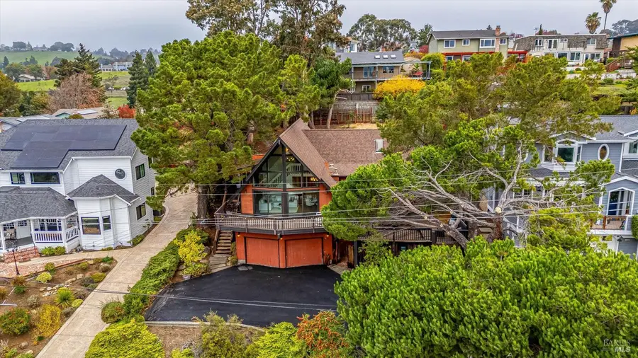 1365 W L Street, Benicia, CA 94510 - #2