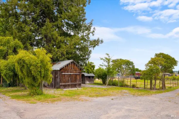 1187 Hart Lane, Fulton, CA 95439