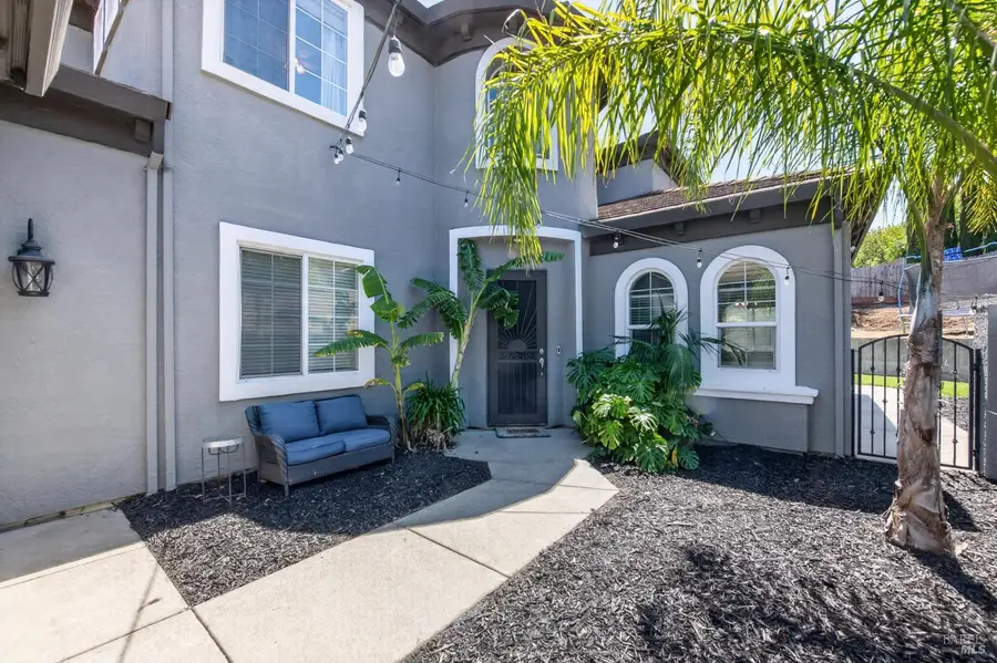 612 Pacific Grove Court, Vacaville, CA 95688 - #2