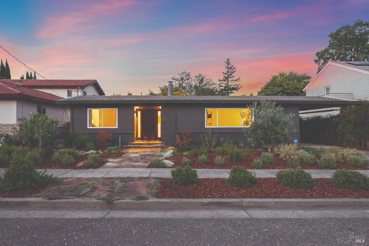 312 North Jefferson Street, Cloverdale, CA 95425 - #1