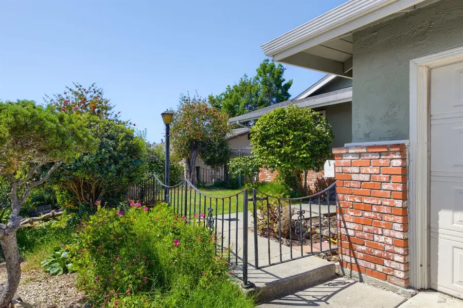 2275 Cambridge Drive, Fairfield, CA 94533 - #2