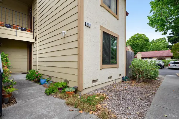 126 Park Place Drive, Petaluma, CA 94954