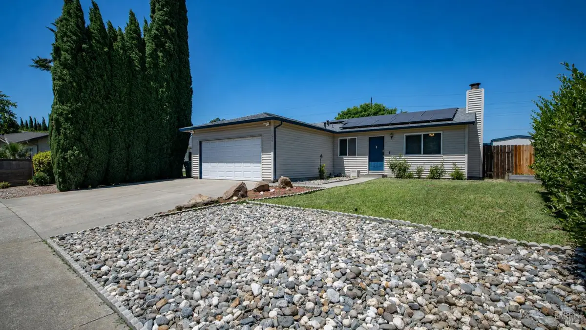 655 W Creekside Circle, Dixon, CA 95620 - #1