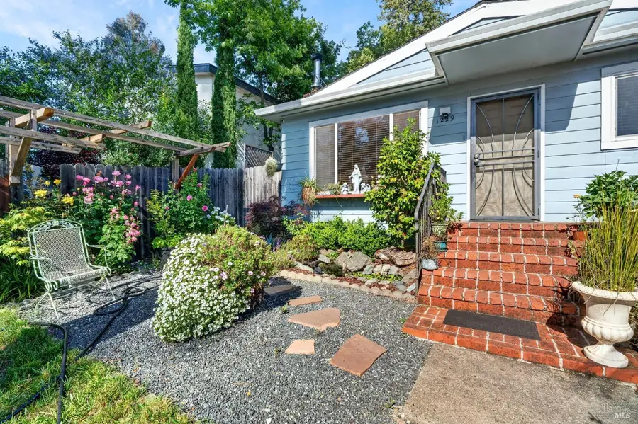 1229 Magnolia Street, Willits, CA 95490 - #2
