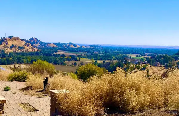 6939 La Vera Court, Vacaville, CA 95688