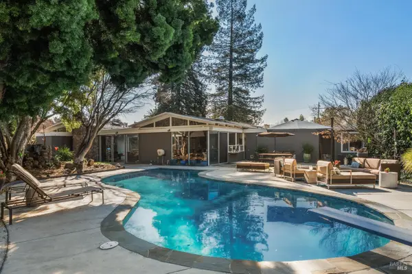 43 La Crescenta Way, San Rafael, CA 94901