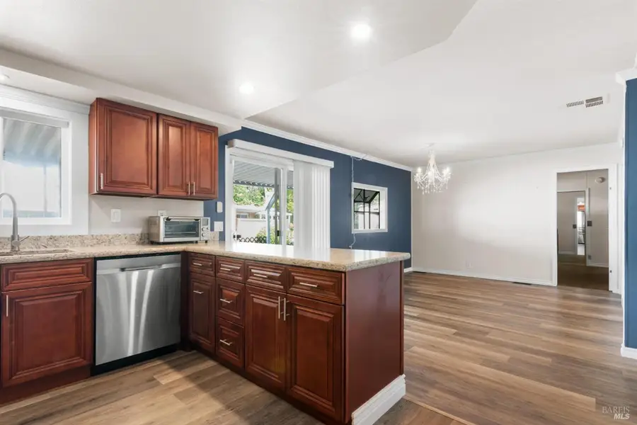 393 Circulo La Cruz, Rohnert Park, CA 94928 - #3