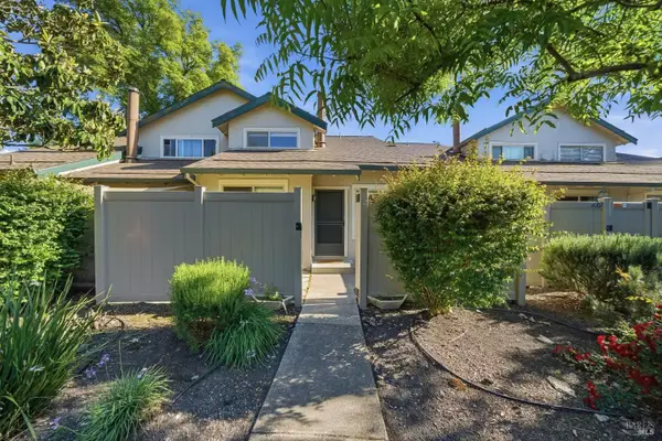 1017 Copeland Creek Drive, Rohnert Park, CA 94928