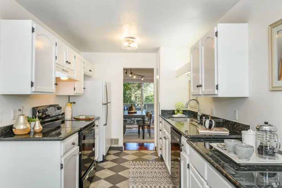 36 Schmidt Lane, San Rafael, CA 94903 - #2