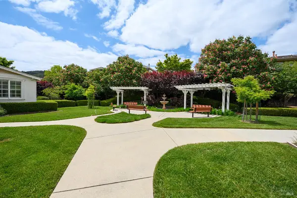 12 Oak Grove Drive #103, Novato, CA 94949