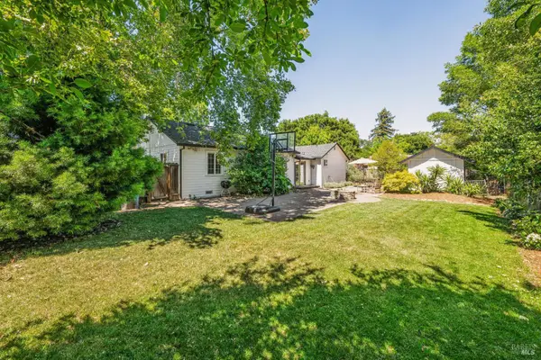 1080 Solano Avenue, Sonoma, CA 95476