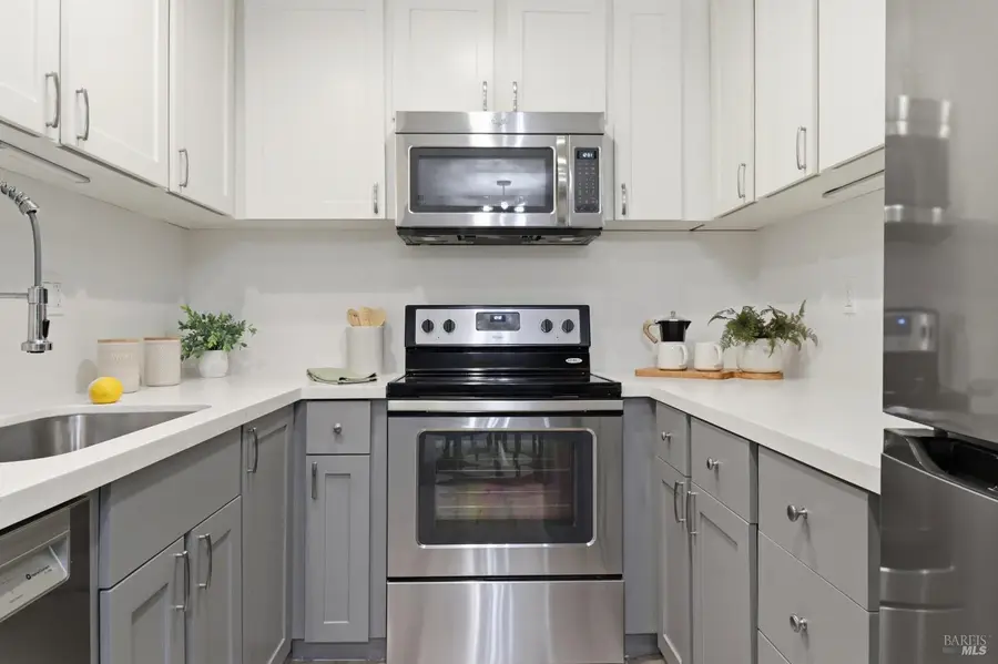 100 Marin Center Drive #31, San Rafael, CA 94903 - #3