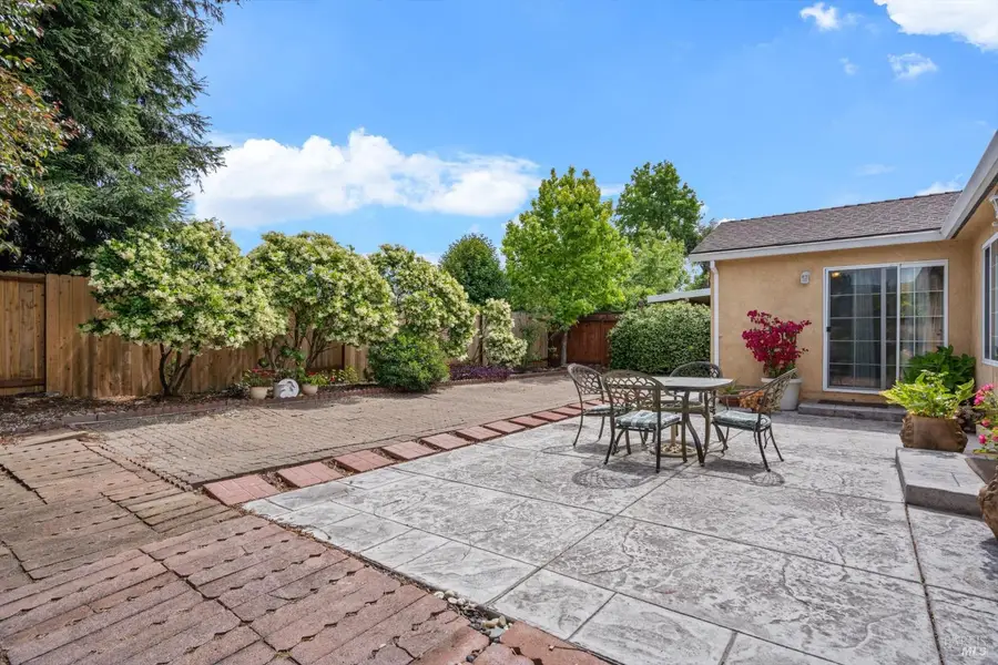 971 Eleanor Avenue, Rohnert Park, CA 94928 - #2