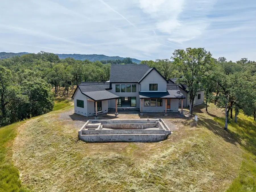 3215 Deerwood Drive, Ukiah, CA 95482 - #2