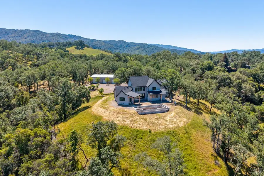 3215 Deerwood Drive, Ukiah, CA 95482 - #3