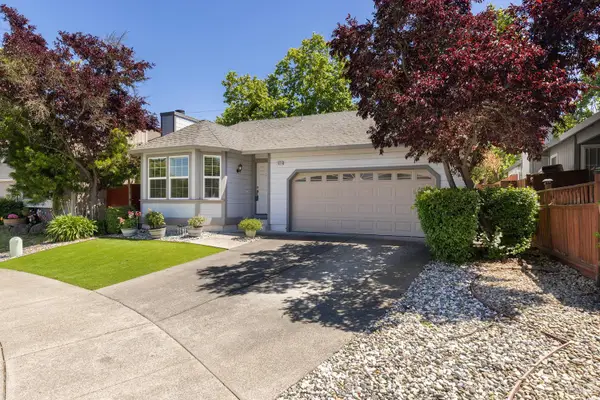 1935 Seville Street, Santa Rosa, CA 95403