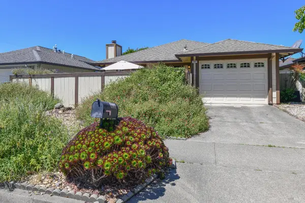 1907 Genoa Place, Santa Rosa, CA 95403