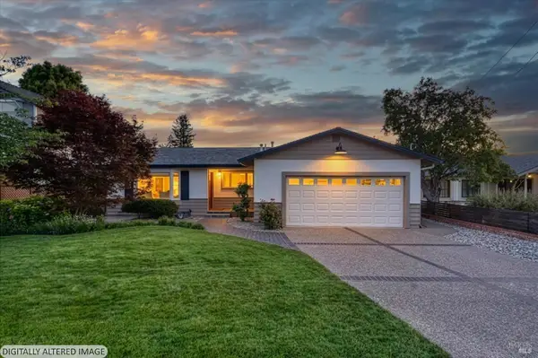 957 Mcnear Avenue, Petaluma, CA 94952