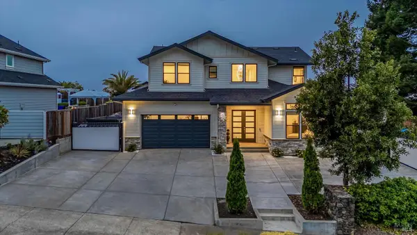 1990 Long Leaf Court, Santa Rosa, CA 95403