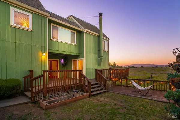 2729 Topaz Drive, Novato, CA 94945