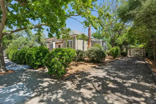 17 10th Street, Petaluma, CA 94952
