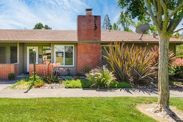 29 Woodgreen Street, Santa Rosa, CA 95409